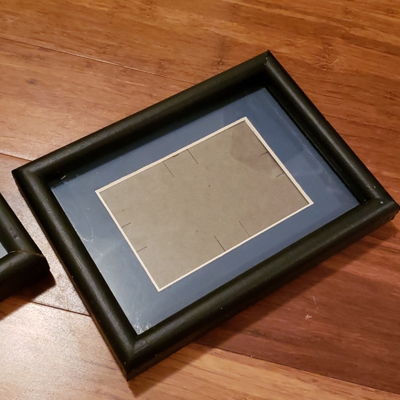 Picture frames x2 - Picture 3 of 5